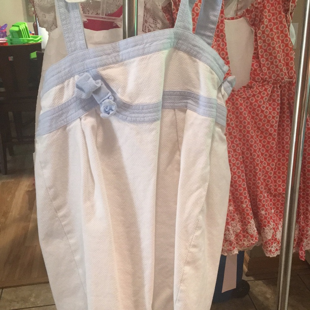 Girls dress
